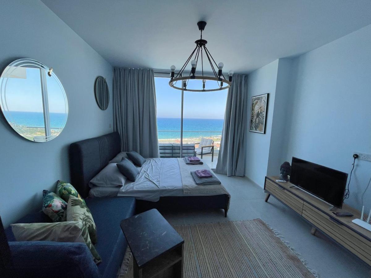 Sea View Suites By The Coast Фамагуста Экстерьер фото