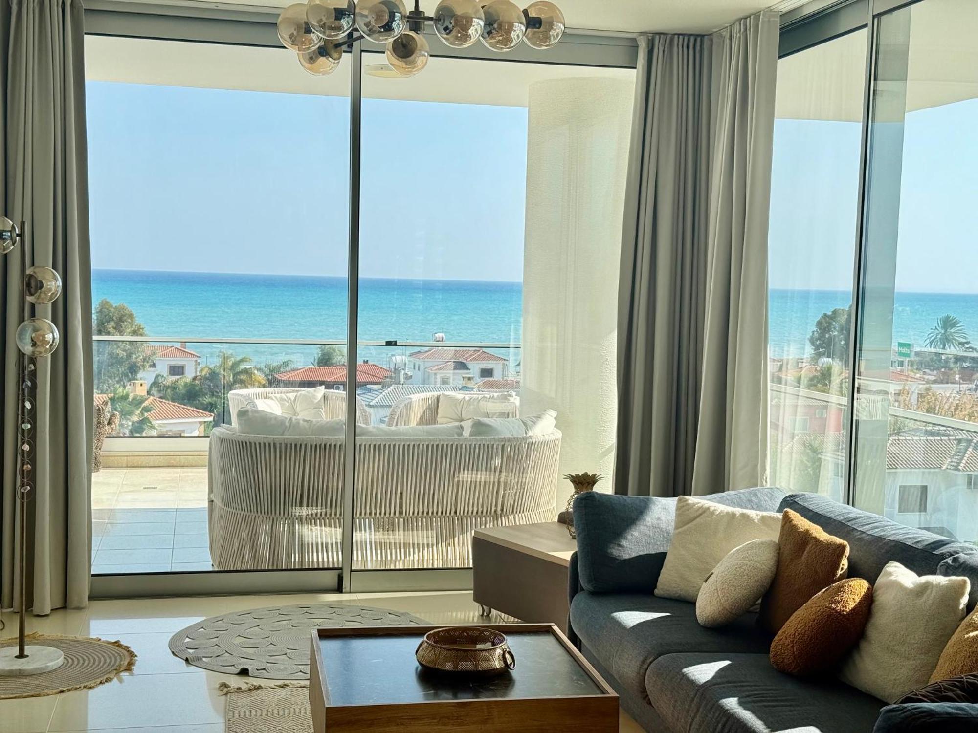 Sea View Suites By The Coast Фамагуста Экстерьер фото