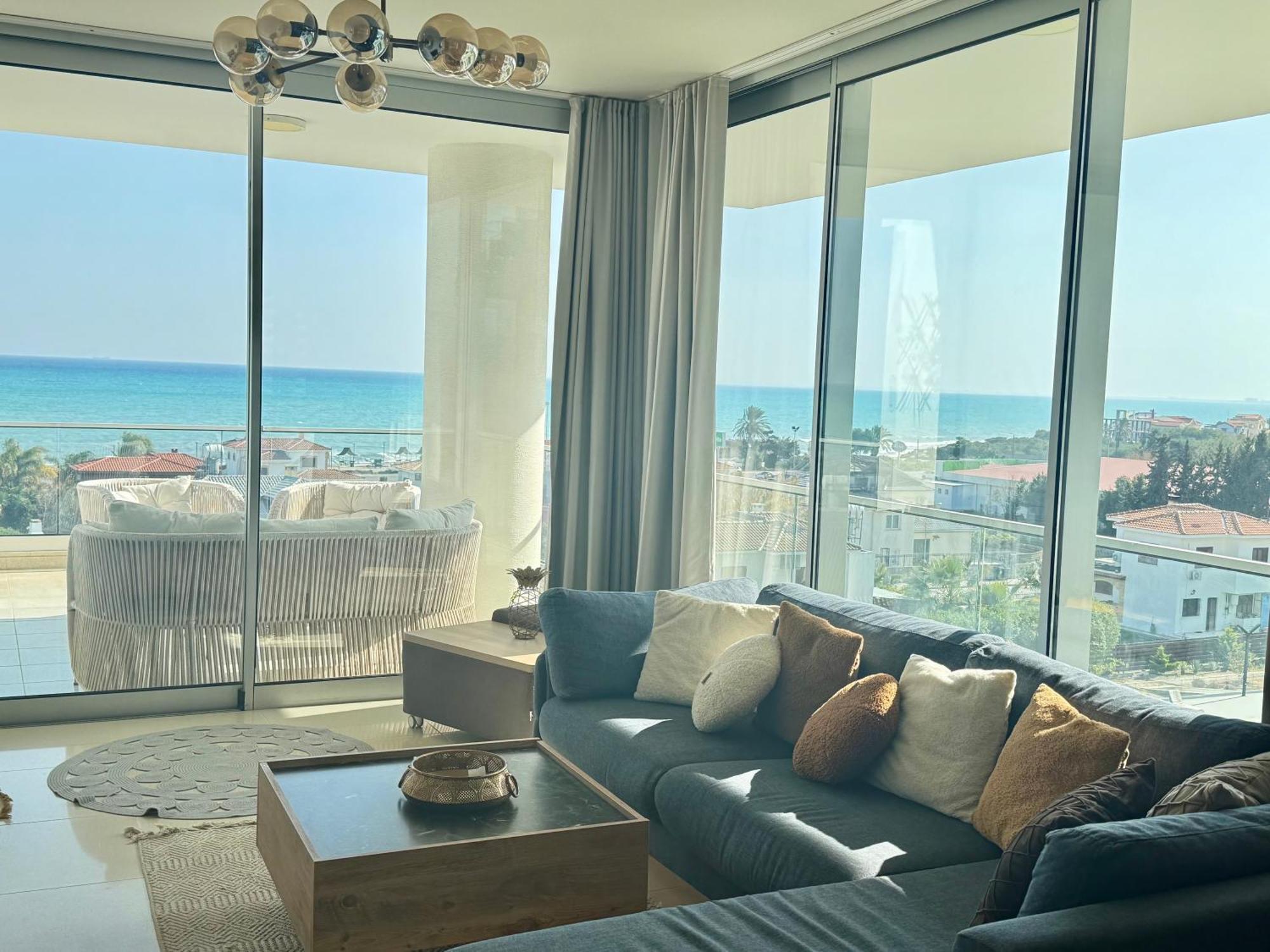 Sea View Suites By The Coast Фамагуста Экстерьер фото